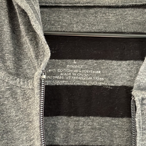 Disneyland LG << Nightmare Before Christmas zip up hoodie - Picture 4 of 7